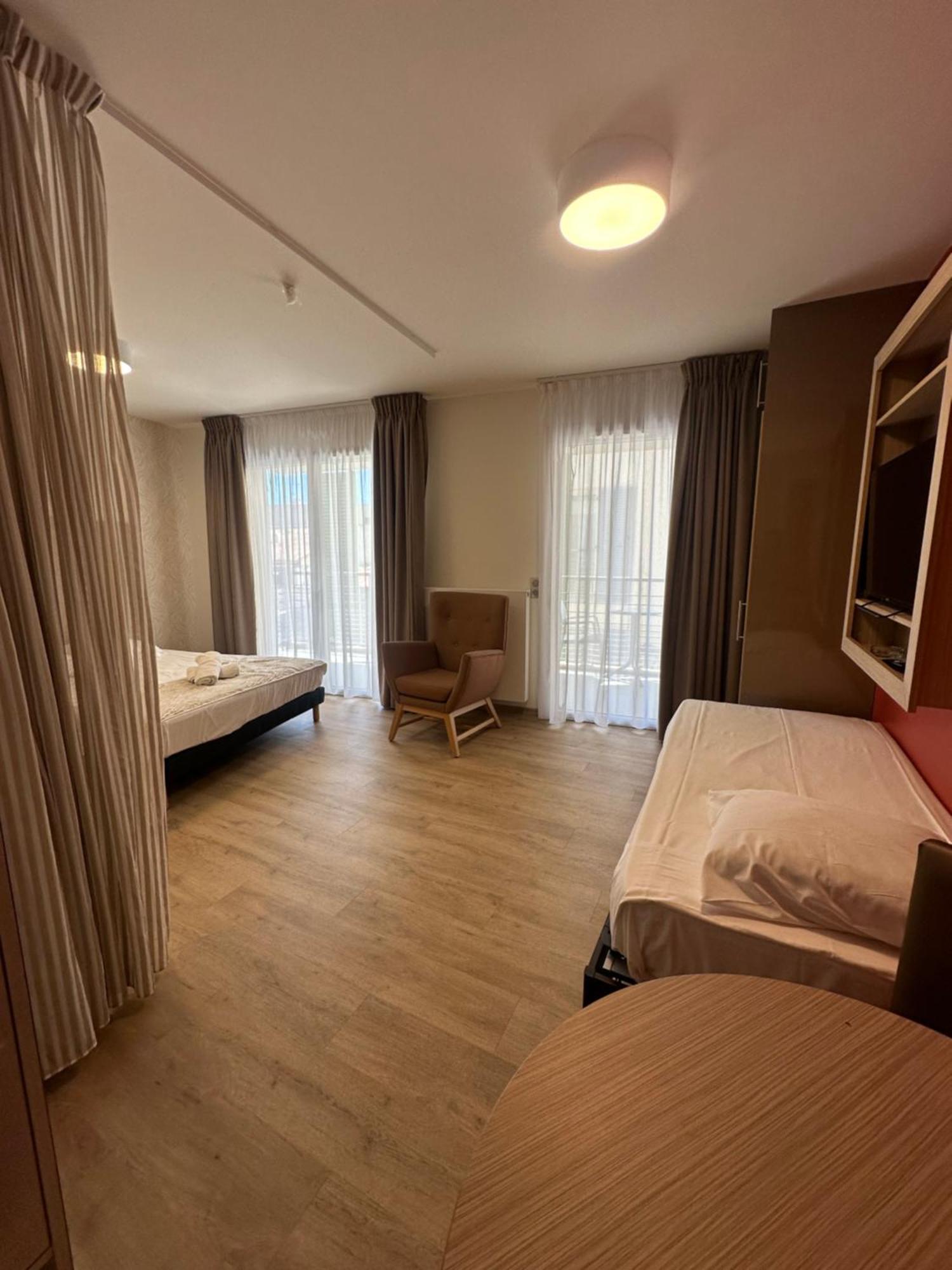 Zenao Frejus Aparthotel Kültér fotó